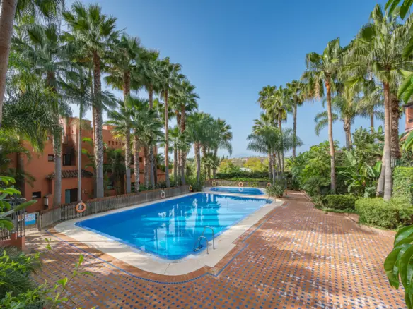 3-bedroom Town House In Marbella, Spain (285 M²)