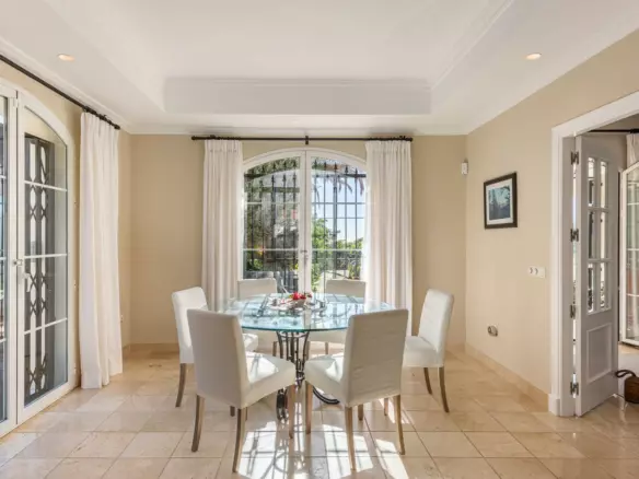 5-bedroom Villa In Marbella, Spain (403 M²)