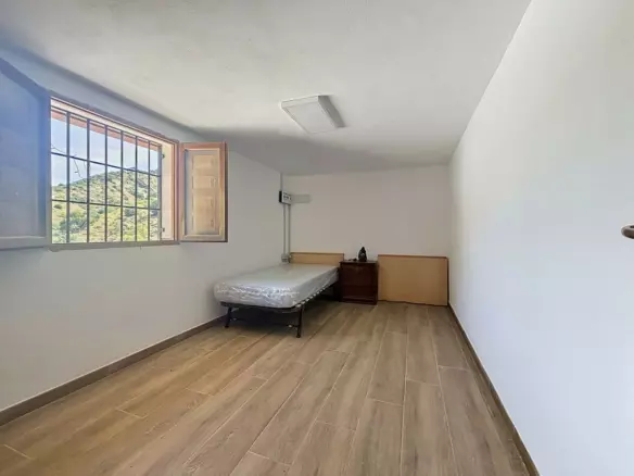 2-bedroom Country House In Totalán, Spain (64 M²)