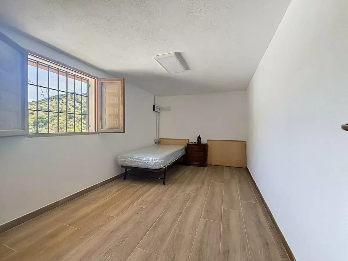 2-bedroom Country House In Totalán, Spain (64 M²)