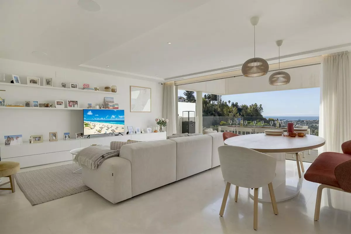 3-bedroom Apartment In Marbella, Spain (188 M²)