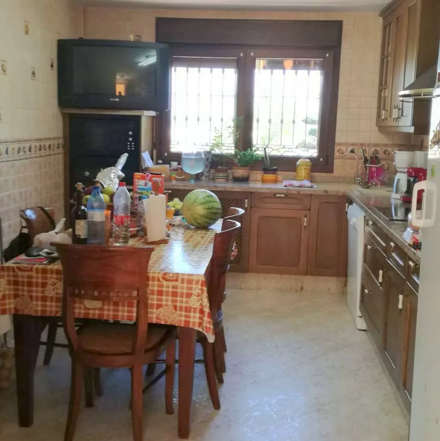 6-bedroom Villa In Cártama, Spain (400 M²)