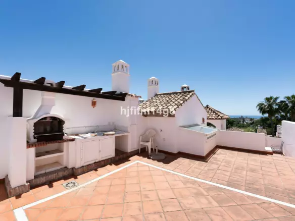 3-bedroom Town House In Marbella, Spain (385 M²)