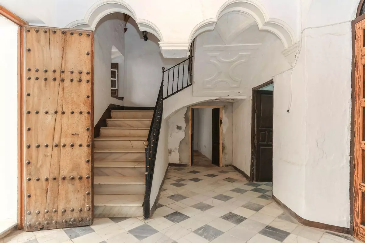 7-bedroom Town House In Casarabonela, Spain (535 M²)
