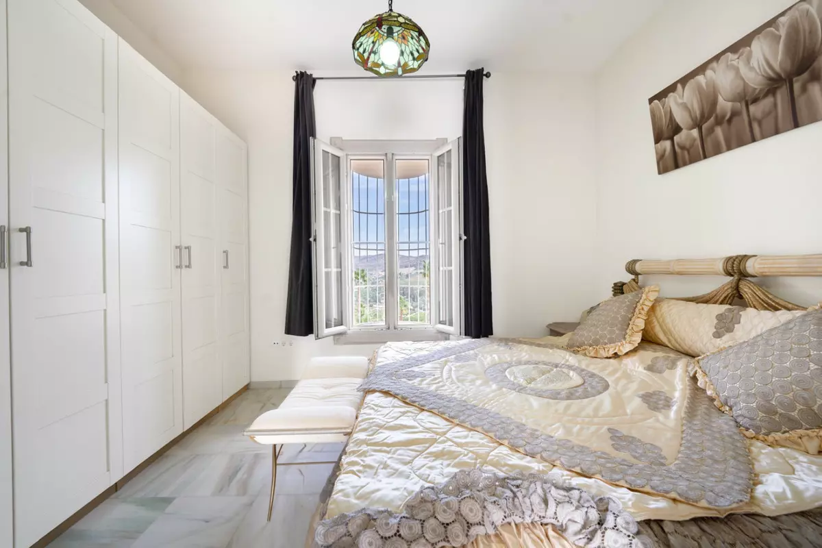 4-bedroom Country House In Pizarra, Spain (589 M²)