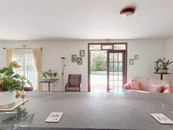 7-bedroom Villa In Macharaviaya, Spain (500 M²)