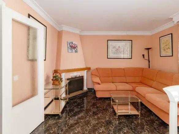 3-bedroom Town House In Marbella, Spain (125 M²)