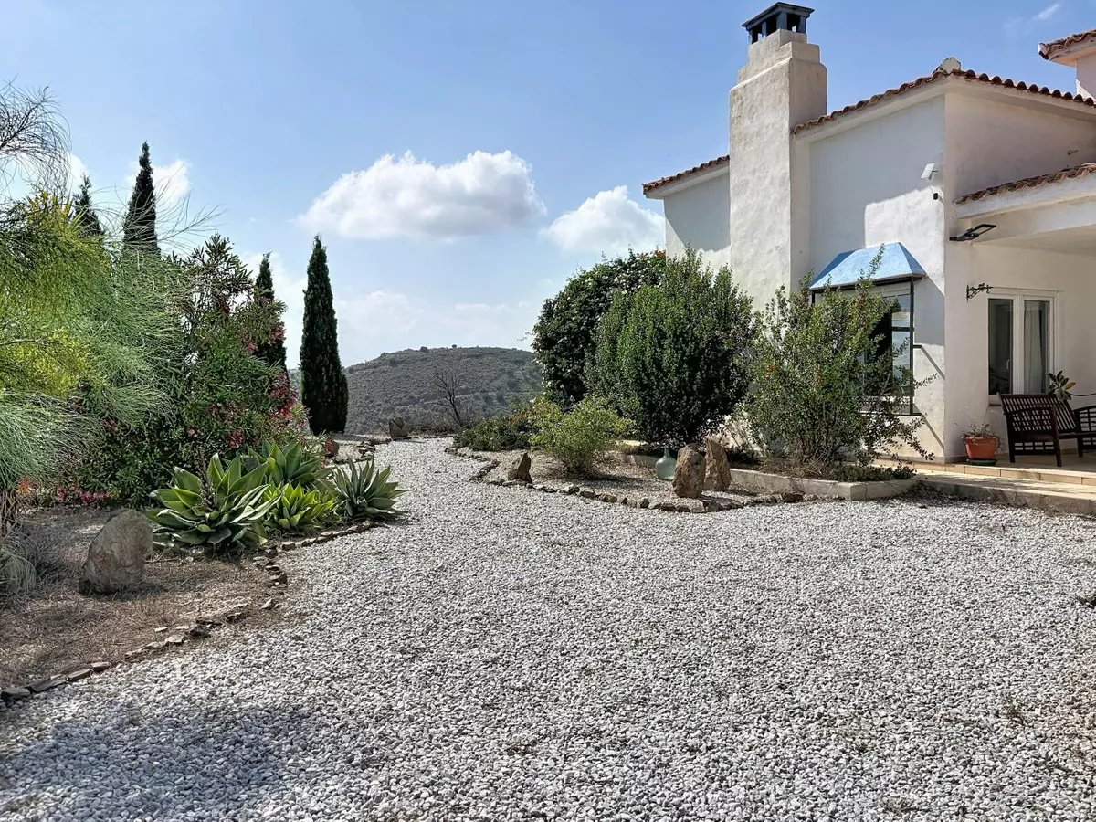 4-bedroom Villa In Canillas De Aceituno, Spain (273 M²)