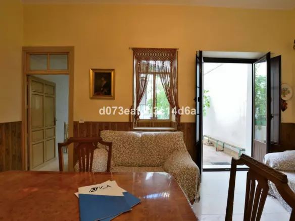 6-bedroom Town House In Ronda, Spain (166 M²)