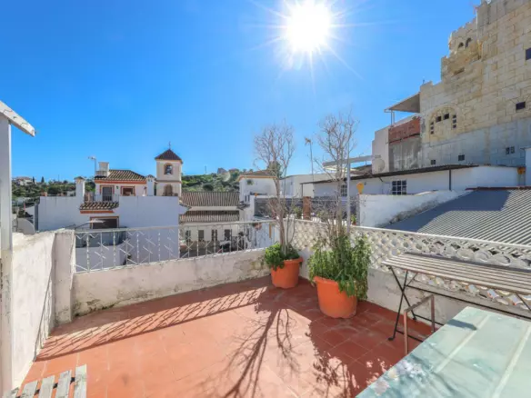 3-bedroom Town House In Guaro, Spain (103 M²)