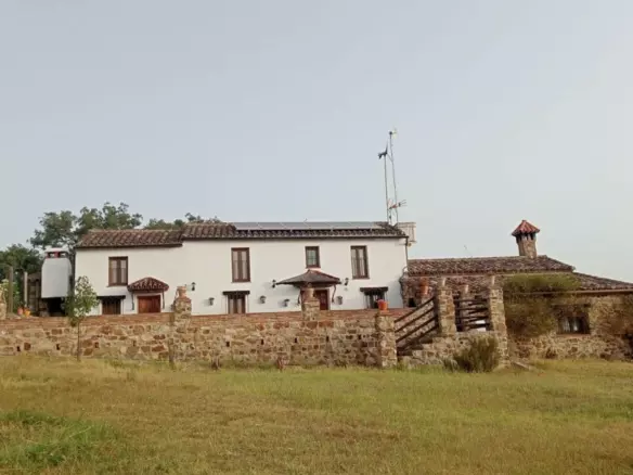 4-bedroom Country House In Cortes De La Frontera, Spain (198 M²)