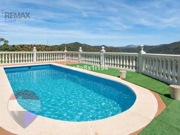 3-bedroom Country House In Málaga, Spain (100 M²)