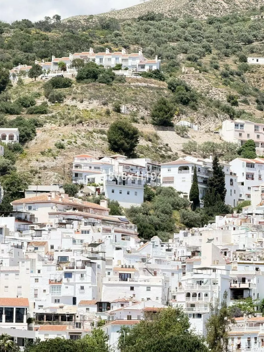 4-bedroom Villa In Cómpeta, Spain (507 M²)