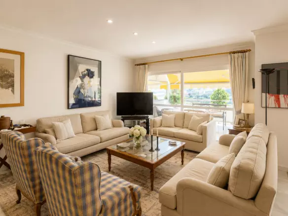 4-bedroom Apartment In Marbella, Spain (217 M²)