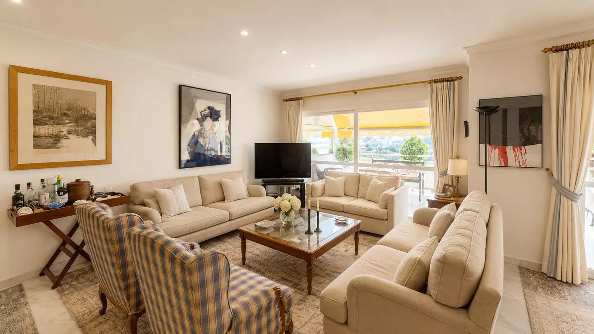 4-bedroom Apartment In Marbella, Spain (217 M²)