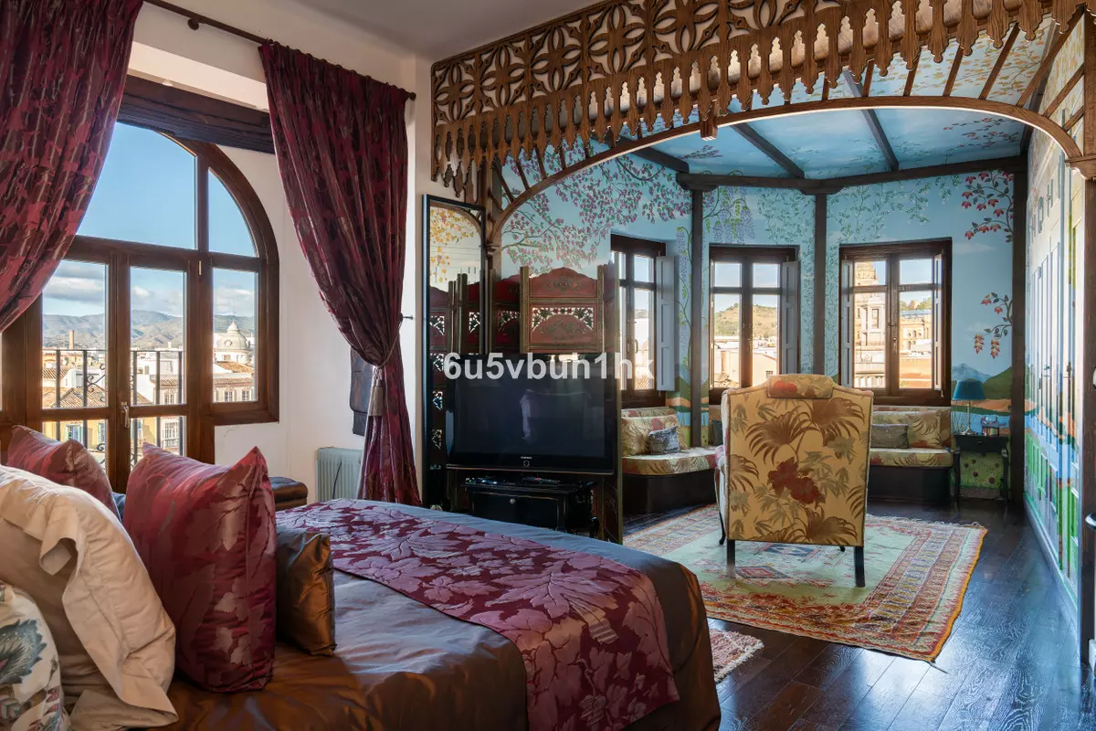 3-bedroom Apartment In Málaga, Spain (154 M²)