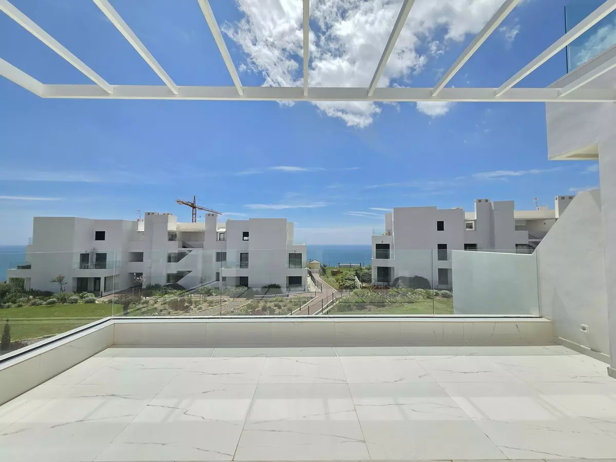3-bedroom Apartment In Estepona, Spain (118 M²)