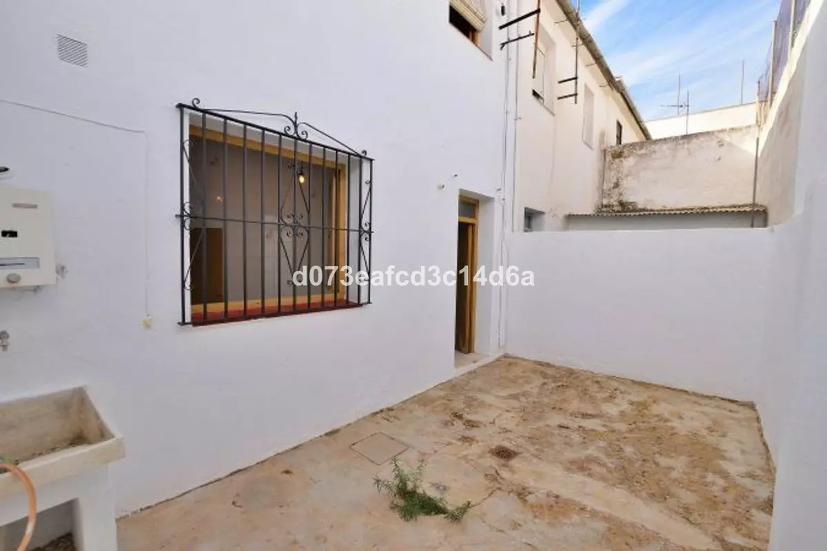 3-bedroom Town House In Ronda, Spain (86 M²)