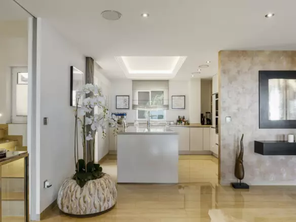 4-bedroom Apartment In Málaga, Spain (350 M²)