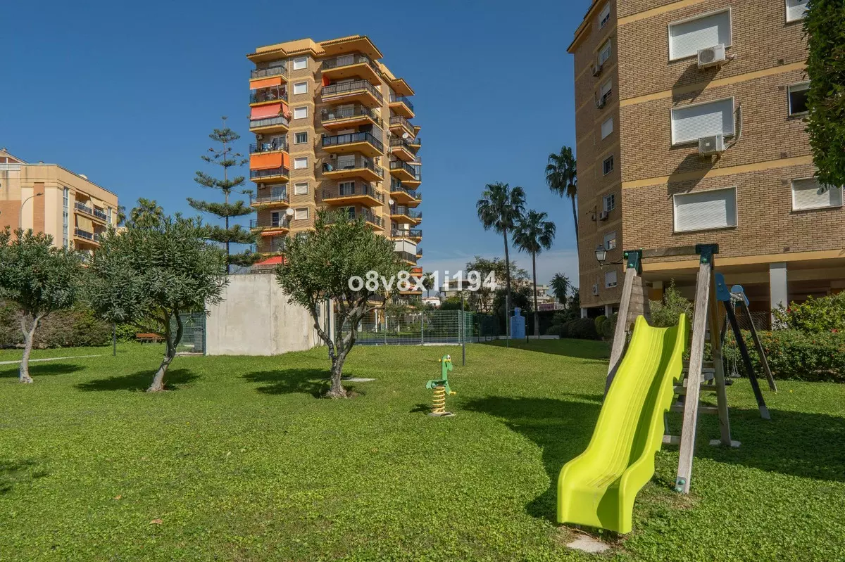 2-bedroom Apartment In Torremolinos, Spain (132 M²)
