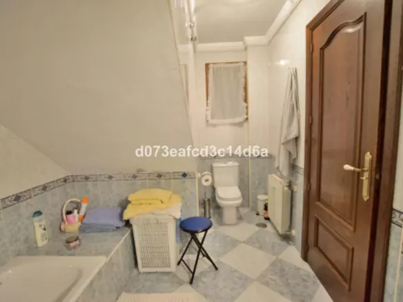 4-bedroom Apartment In Ronda, Spain (132 M²)