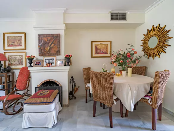 3-bedroom Town House In Marbella, Spain (184 M²)