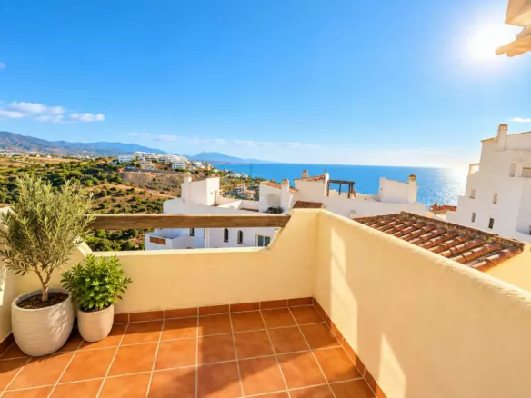 3-bedroom Apartment In Casares, Spain (145 M²)