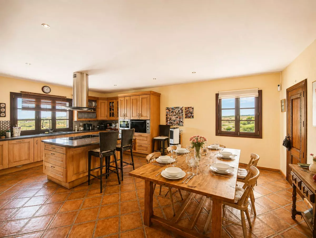 4-bedroom Country House In Casares, Spain (400 M²)