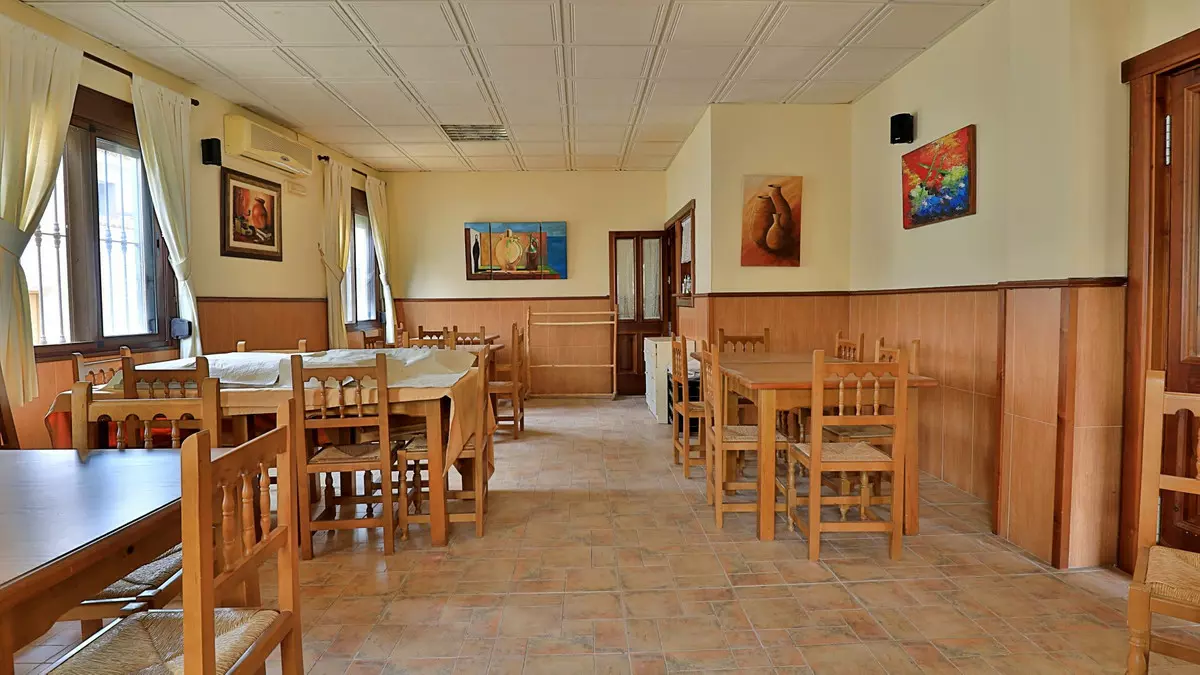 6-bedroom Country House In Alfarnatejo, Spain (528 M²)