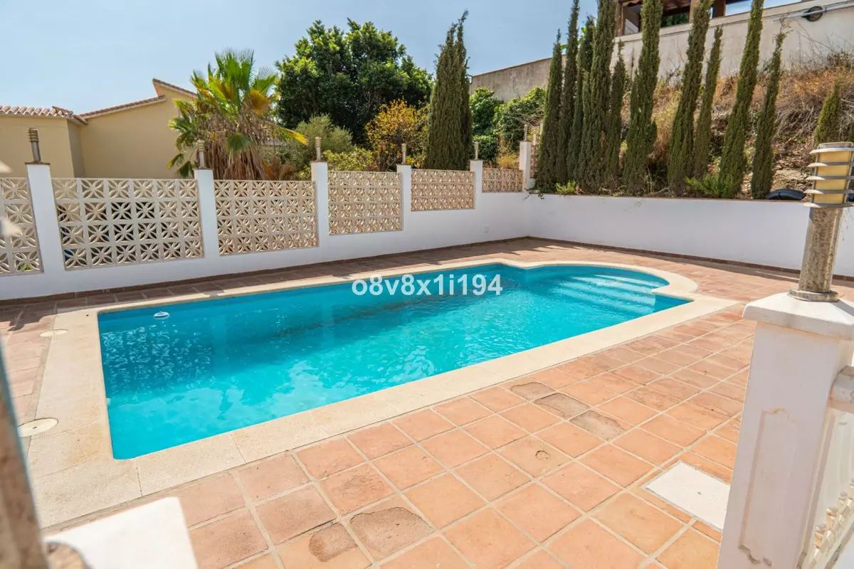 5-bedroom Villa In Vélez – Málaga, Spain (321 M²)