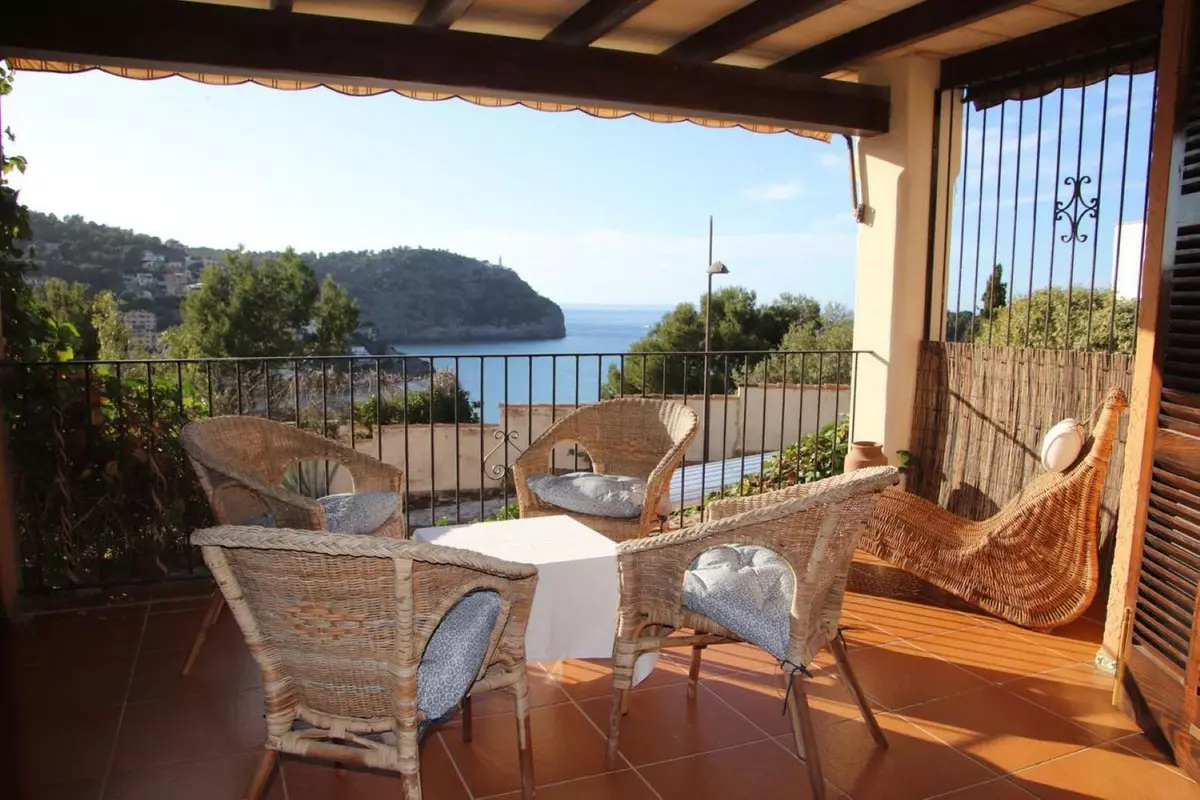 2-bedroom Apartment In Sóller, Spain (104 M²)