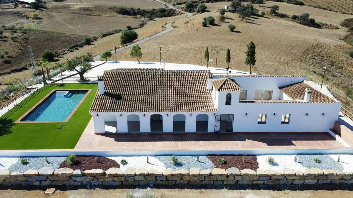 6-bedroom Country House In Casarabonela, Spain (270 M²)