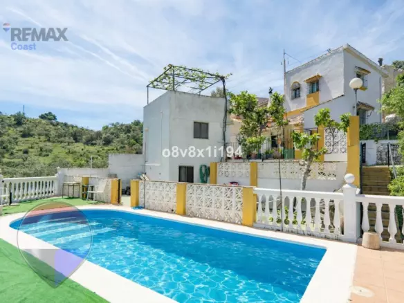 3-bedroom Country House In Málaga, Spain (100 M²)