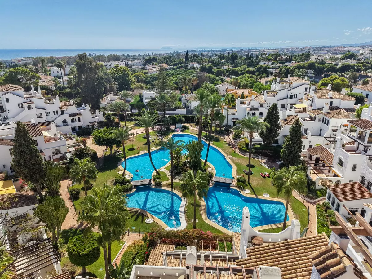 4-bedroom Town House In Marbella, Spain (177 M²)