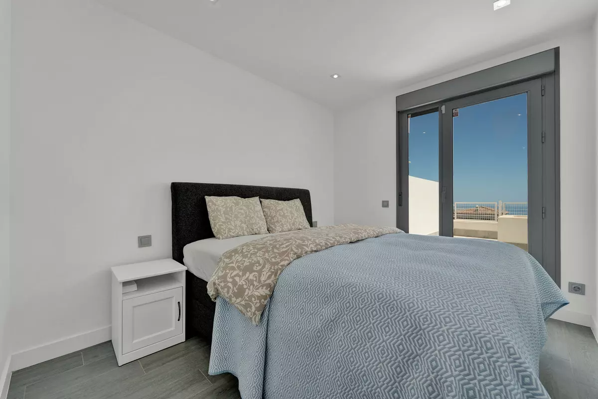 2-bedroom Apartment In Benalmádena, Spain (122 M²)
