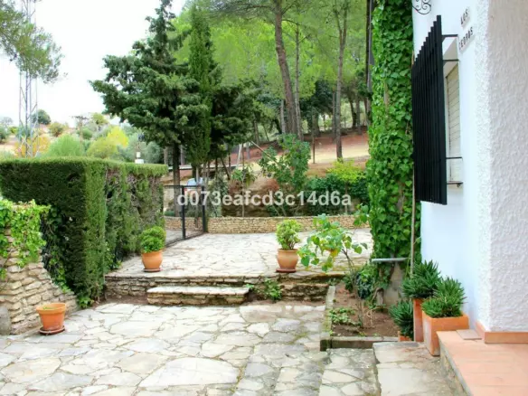 3-bedroom Villa In Ronda, Spain (143 M²)