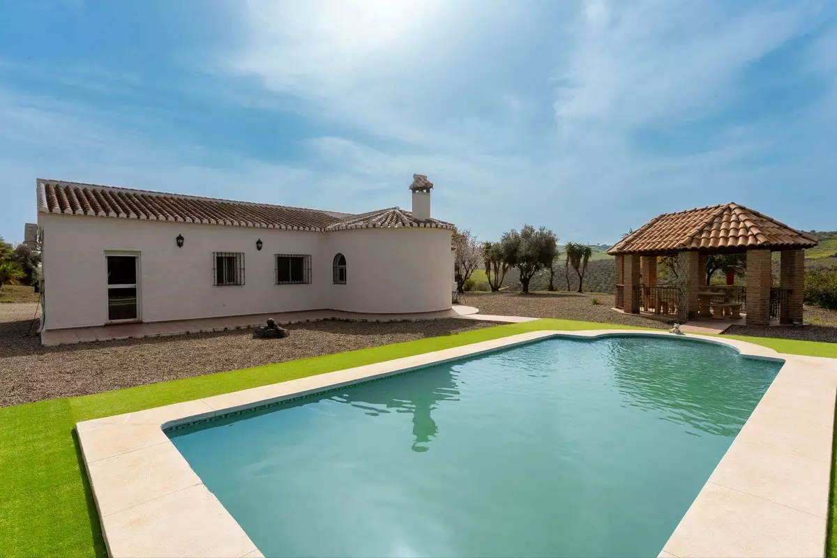 3-bedroom Country House In Casarabonela, Spain (142 M²)