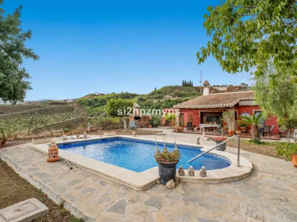 2-bedroom Villa In Benamocarra, Spain (84 M²)