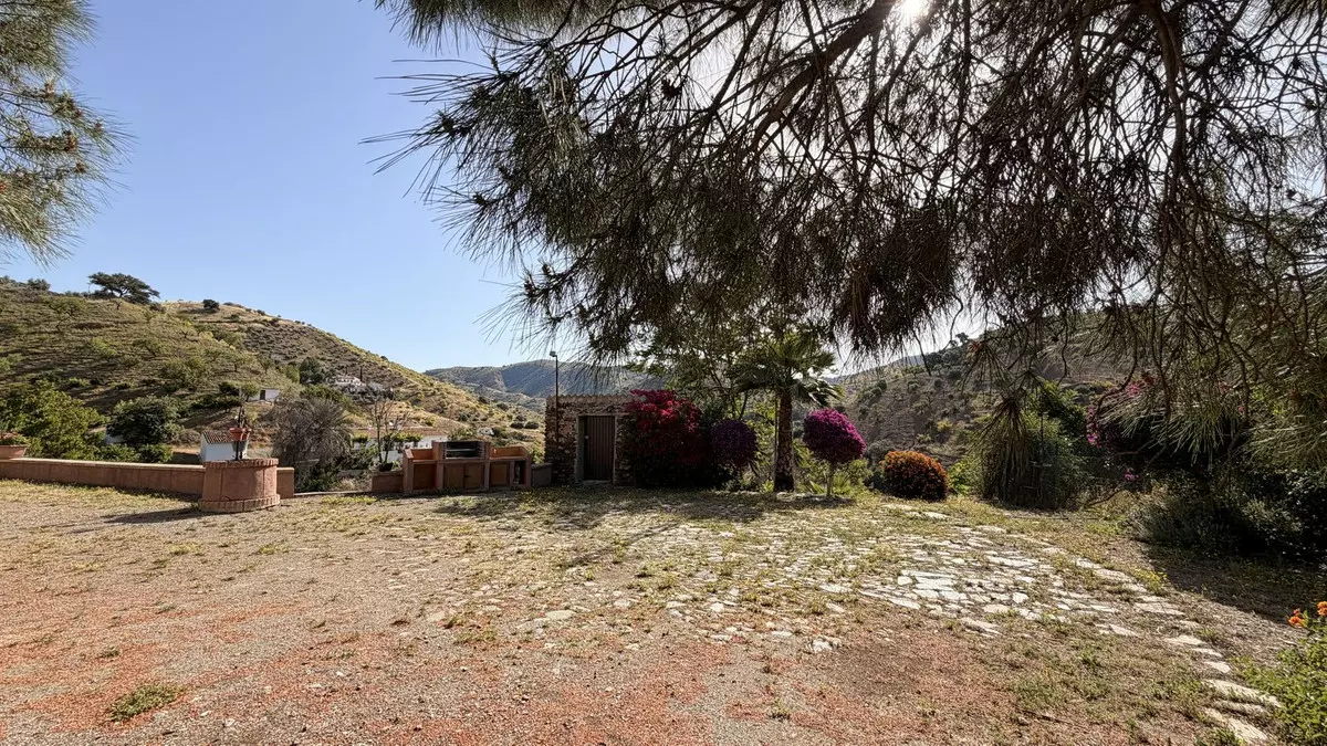 3-bedroom Country House In Almogía, Spain (155 M²)