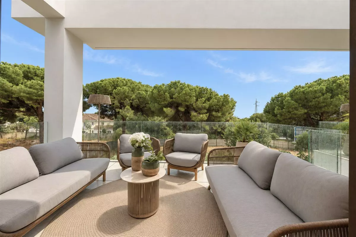 6-bedroom Villa In Marbella, Spain (570 M²)