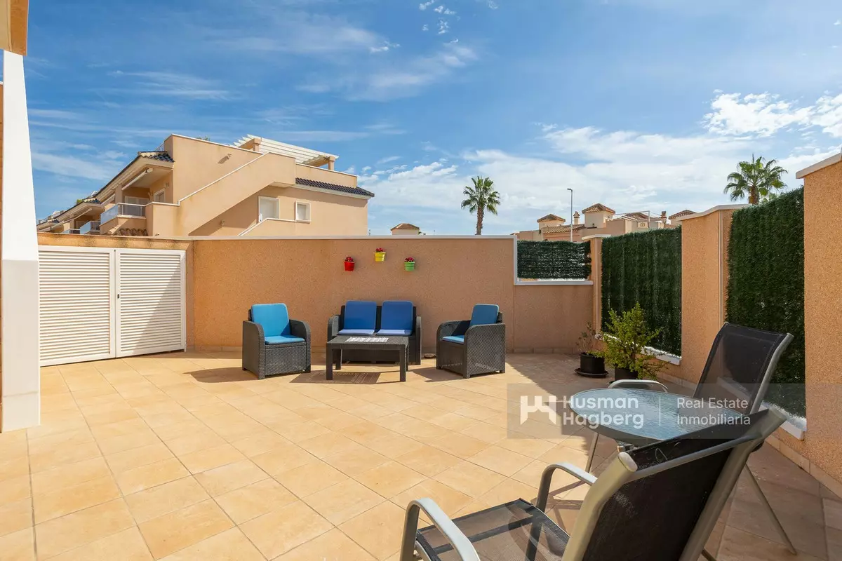 2-bedroom Apartment In Orihuela, Spain (52 M²)
