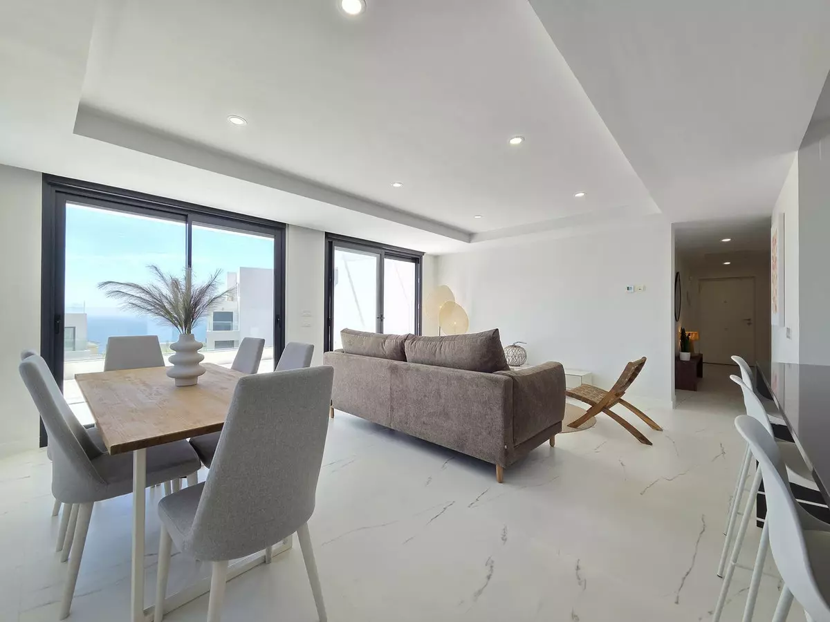 3-bedroom Apartment In Estepona, Spain (118 M²)