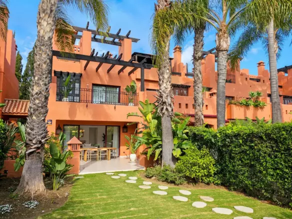 4-bedroom Town House In Marbella, Spain (323 M²)