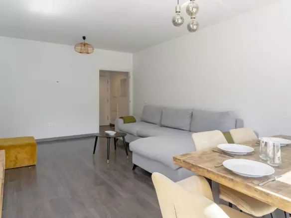 3-bedroom Apartment In Estepona, Spain (85 M²)