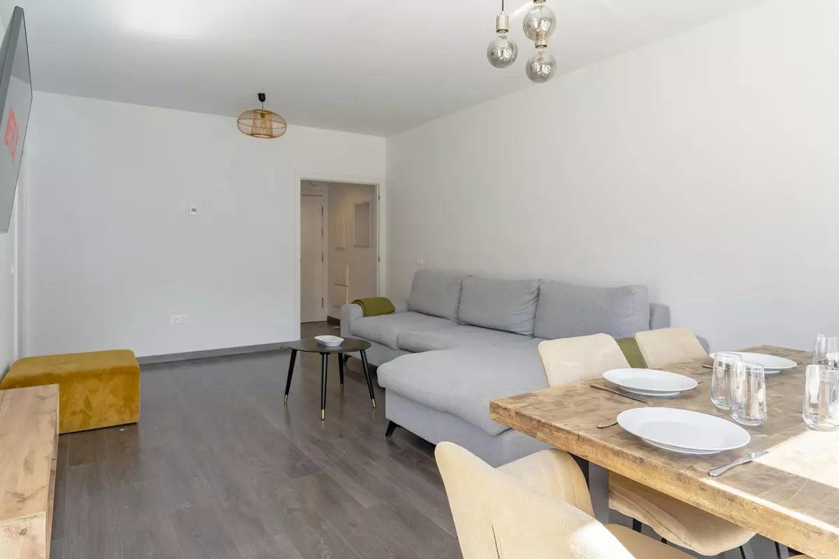 3-bedroom Apartment In Estepona, Spain (85 M²)