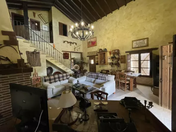3-bedroom Country House In Alfarnate, Spain (145 M²)