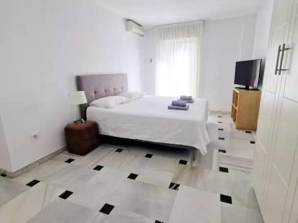 3-bedroom Apartment In Fuengirola, Spain (100 M²)