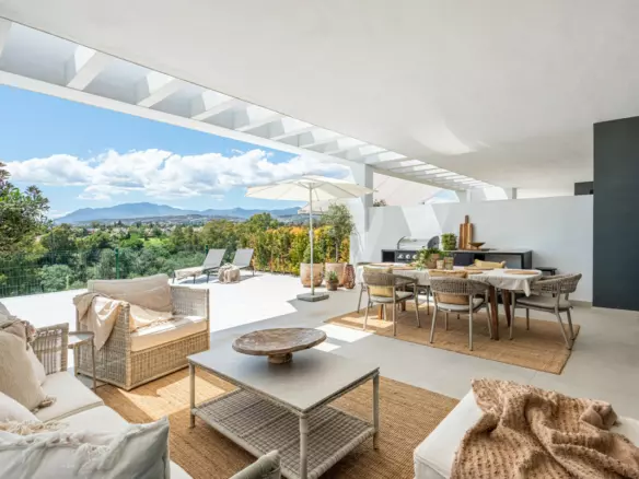 4-bedroom Villa In Marbella, Spain (256 M²)