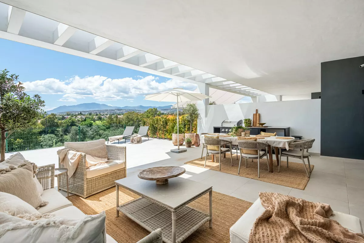 4-bedroom Villa In Marbella, Spain (256 M²)