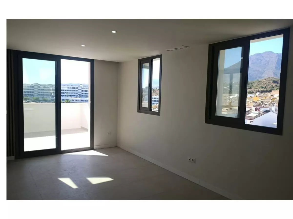 2-bedroom Apartment In Estepona, Spain (90 M²)